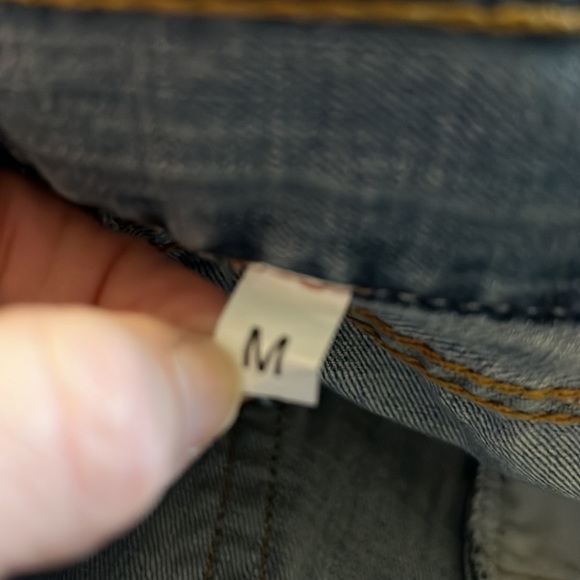 Urban Renewal Recycled Levi’s Two-Tone Patched Vintage Denim Mini Skirt - Picture 5 of 8